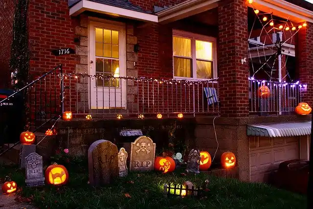 Best Ways to Outdoor Halloween Decorations 1 Outdoor Halloween Decorations